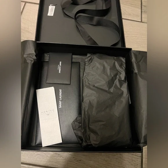 Saint Laurent CLASSIC SL 28 METAL Sunglasses - Picture 5 of 9